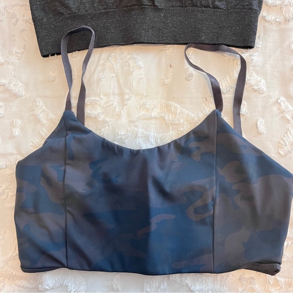 Camo ECHT sports bra